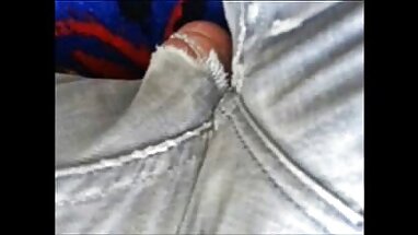 Emo cô gái cởi quần sex vietsub tây áo cho camera