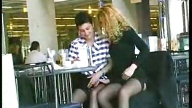 Cô ấy được quan hệ tình dục nhiều tay den dit nhau vị trí và bắn vào trong âm đạo